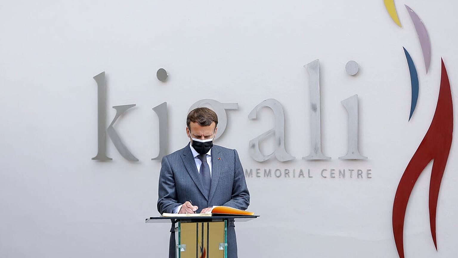 Emmanuel Macron Kigaliban