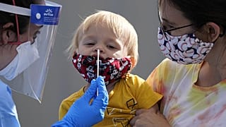 Kleinkinder müssen in den meisten EU-Ländern kein negatives Testergebnis nachweisen