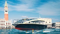 L'aliscafo "volante" sbarca a Venezia...