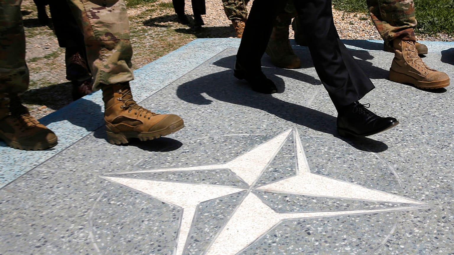 Reuters: NATO'nun 20 milyar dolarlık planı Fransa engeline takılıyor