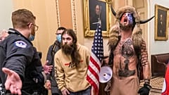ABD'de 6 Ocak'ta eski Başkan Donald Trump taraftarı yüzlerce kişi Kongre'ye baskın düzenlemişti