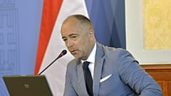 Valószínűleg "szabados életmódja" miatt rendelték haza