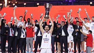 Basketbol THY Avrupa Ligi'nde Anadolu Efes, İspanya ekibi Barcelona'yı 86-81 mağlup ederek şampiyon oldu.
