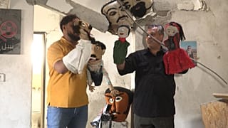 شاهد: في غزة... حتي المسارح وعروض الدمى المتحركة لم تسلم من القصف الإسرائيلي