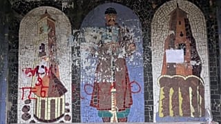 ترميم فسيفساء تعود إلى الحقبة السوفياتية