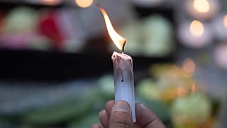 Kanada’nın British Columbia eyaletine bağlı Kamloops kentinde, eski bir yatılı kilise okuluna ait arazide 215 çocuk cesedi kalıntılarının olduğu mezarlık bulundu