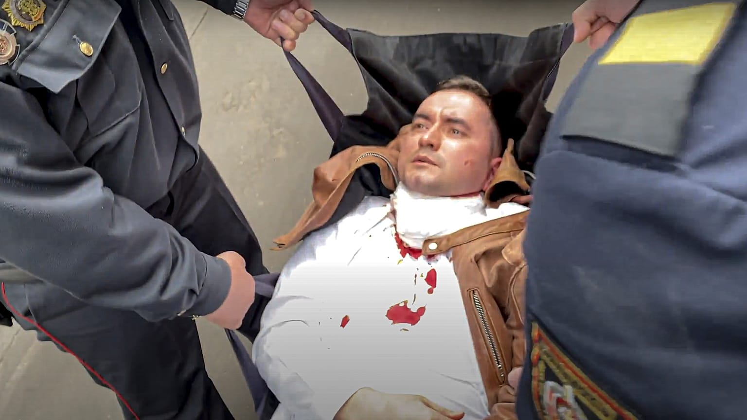 Степан Латыпов пытался перерезать себе горло в зале суда в знак протеста