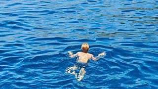 عکس تزئینی است