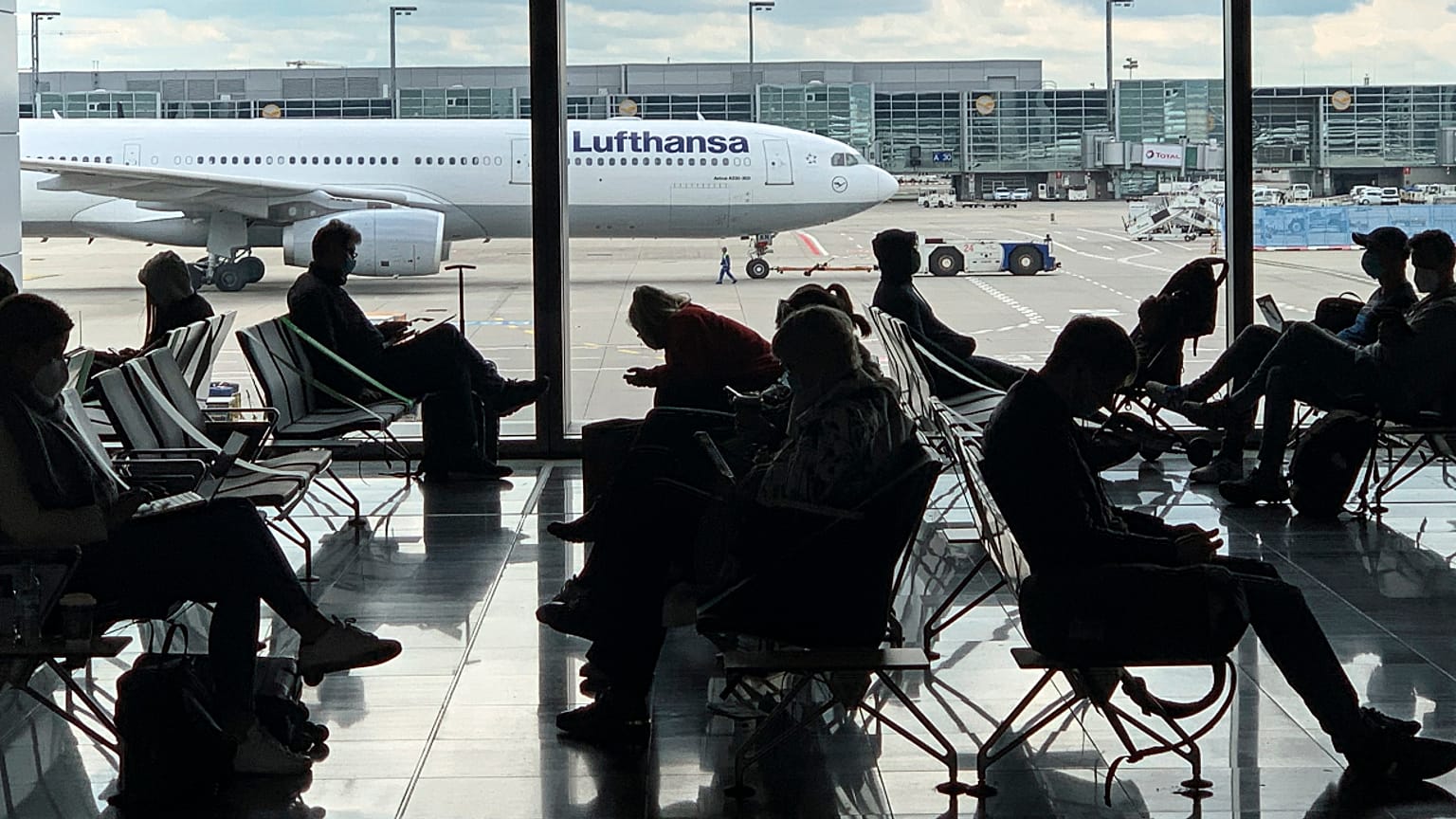 Alemania cancela la llegada de vuelos de compañías rusas