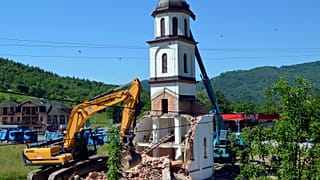 Bosnie : destruction d'une église orthodoxe illégale près de Srebrenica