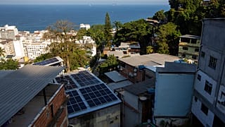 Napelem a brazil nyomornegyedekbe
