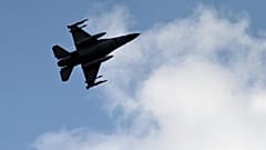 Türk Hava Kuvvetleri'ne ait bir savaş uçağı (arşiv) 