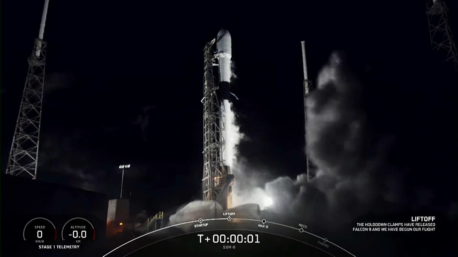 SpaceX lança satélite para órbita