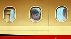 Ein Flugzeug am Prager Flughafen