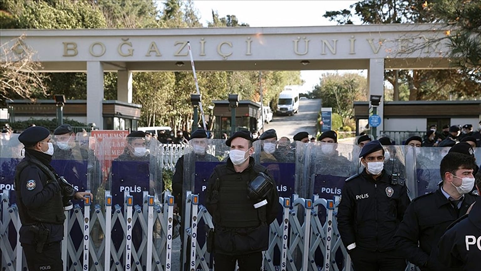 Boğaziçi Üniversitesi girişi 