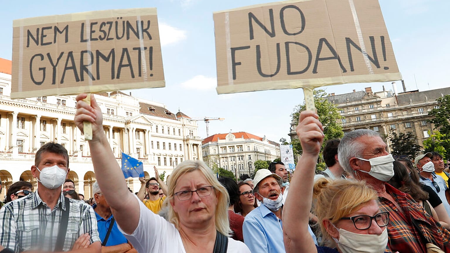 Çin'in Fudan Üniversitesi projesi Budapeşte'de protesto edildi