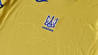 Ukrayna Futbol Milli Takımı'nın Kırım'ı da içeren haritanın bulunduğu yeni forması