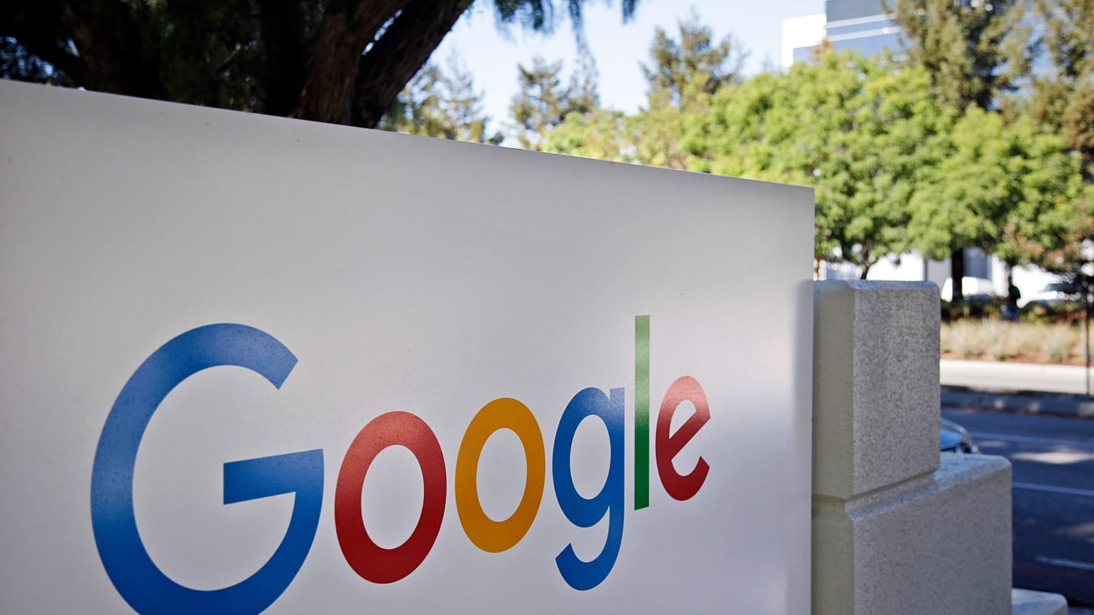 Google said they had agreed with France make changes to their online advertising market.