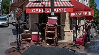 Bares y restaurantes preparados para la reapertura de su interior en Francia