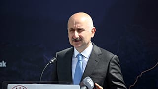 Ulaştırma ve Altyapı Bakanı Adil Karaismailoğlu