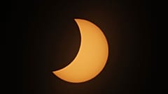 Sonnenfinsternis auf der Südhalbkugel, sichtbar in Teilen Argentiniens und Chile, 14.12.2020