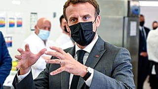 Macron foi esbofeteado depois de visitar um liceu de hotelaria