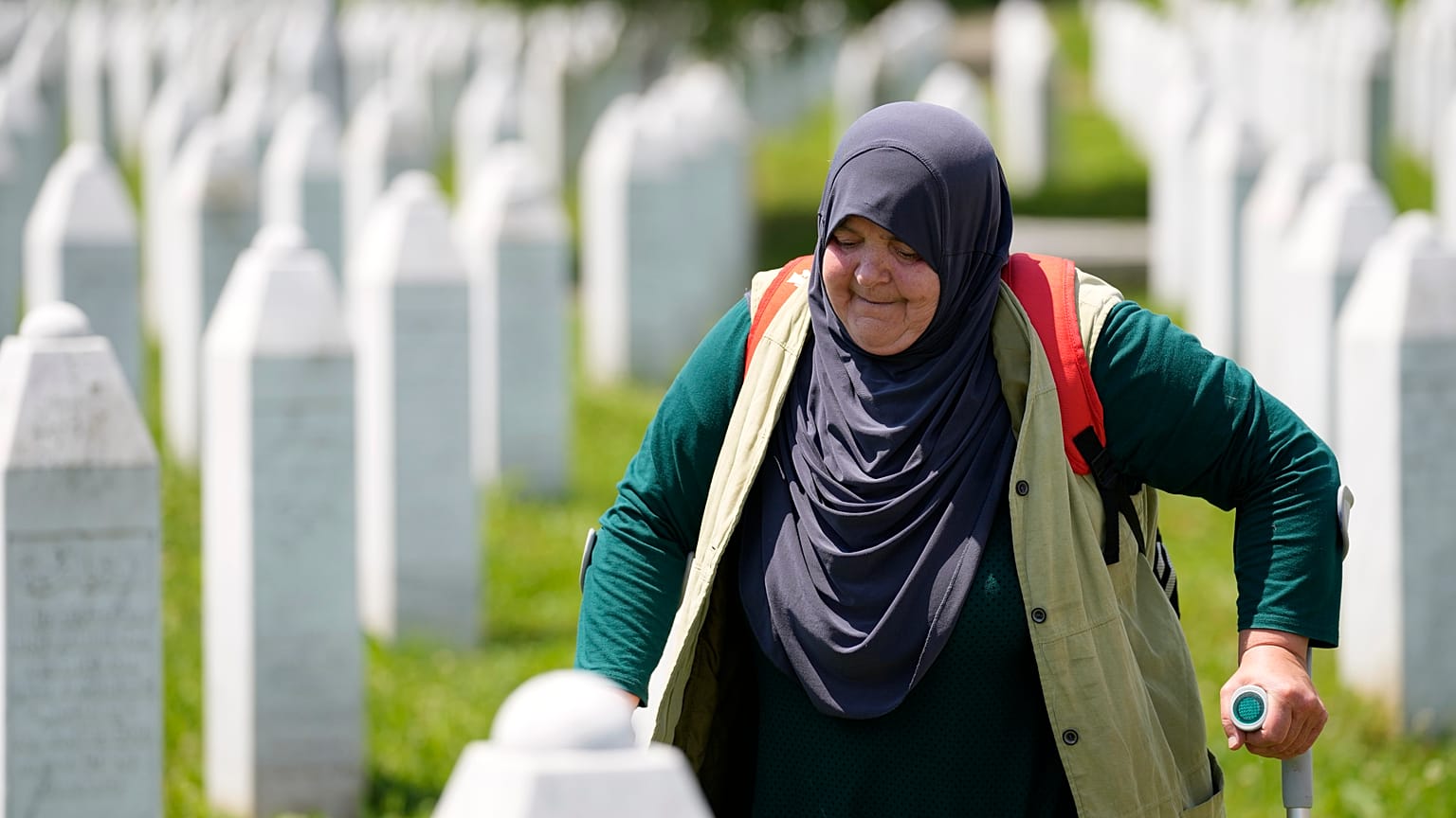 Se cumplen 26 años de la matanza de Srebrenica mientras los familiares siguen enterrando a las vícti