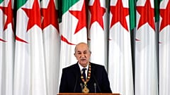 الرئيس الجزائري عبد المجيد تبون يلقي كلمة خلال حفل الافتتاح في القصر الرئاسي في الجزائر العاصمة، يوم الخميس 29 ديسمبر 2019