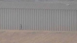 Imagen de la niña captada por una cámara de seguridad 