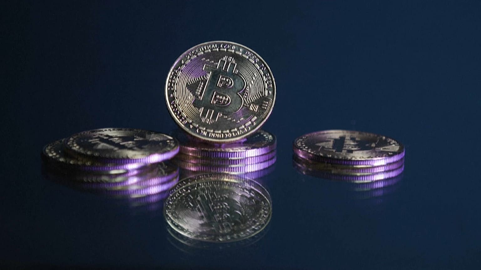 Representación física de la moneda virtual bitcóin