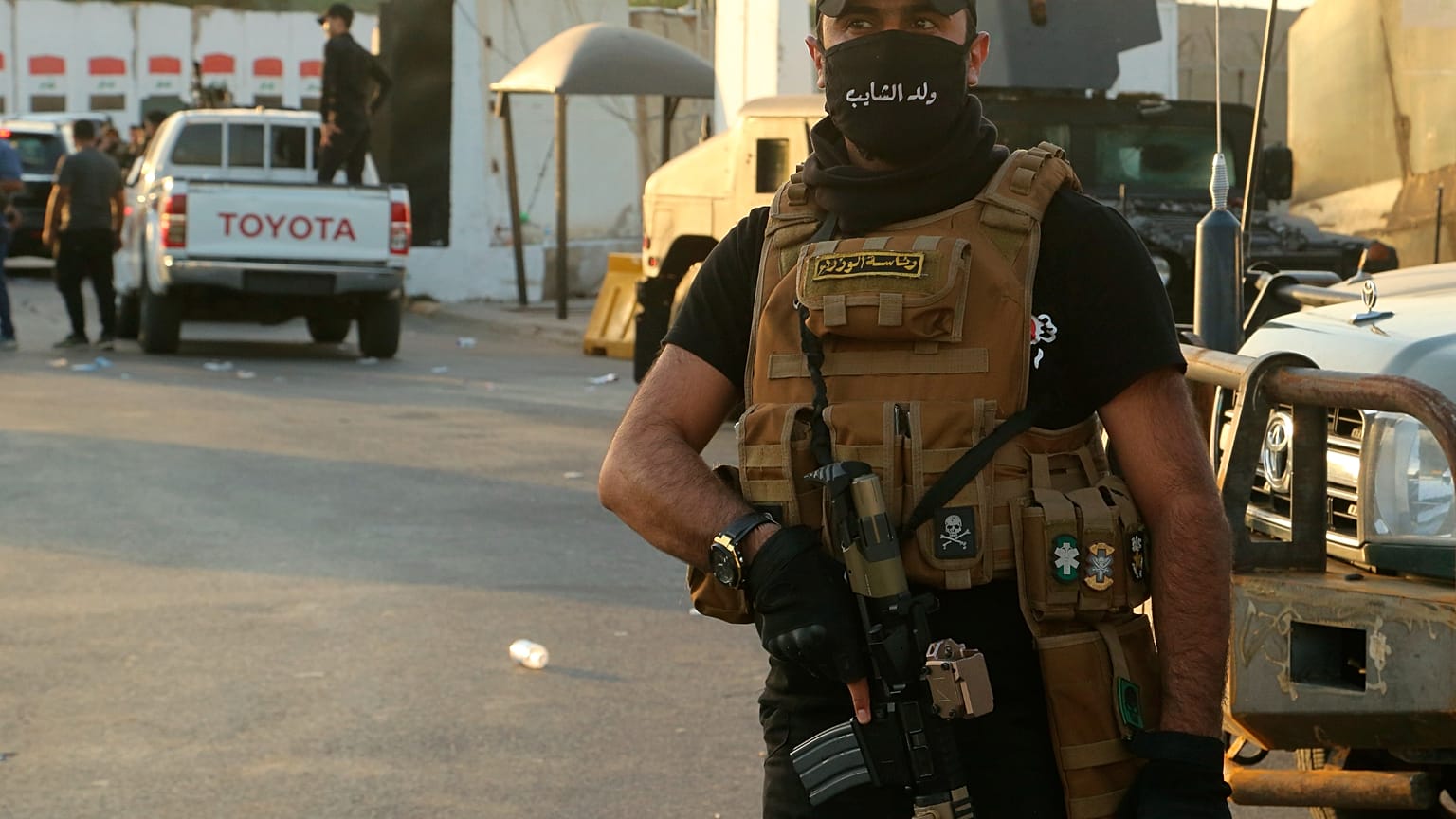 قوات الحشد الشعبي تحيط بالمنطقة الخشراء في بغداد. 20021/05/26