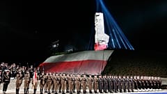 maggio 2015 Truppe della Marina polacca ai piedi del monumento ai difensori della penisola di Westerplatte, dove furono sparati tra i primi colpi della seconda guerra mondiale