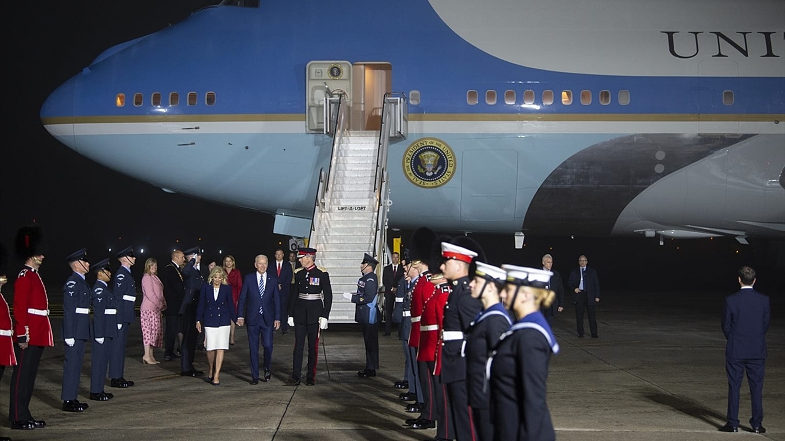 ABD Başkanı Joe Biden ilk yurt dışı gezisi için İngiltere'de