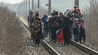 Migranti al confine tra Grecia e Turchia