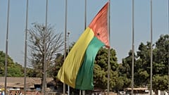Gine-Bissau bayrağı