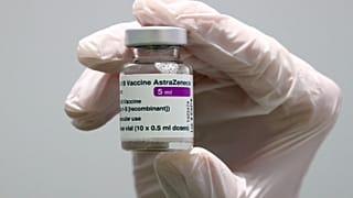 عبوة لجرعة لقاح "أسترازينيكا"