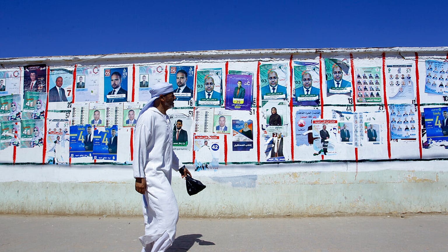 Il s'agit des premières législatives depuis le soulèvement populaire inédit et pacifique, né le 22 février 2019 du rejet d'un 5e mandat du président Abdelaziz Bouteflika.