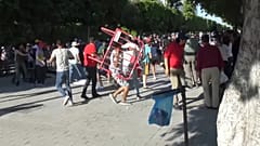 Összecsapások a rendőri visszaélések miatt Tunéziában 