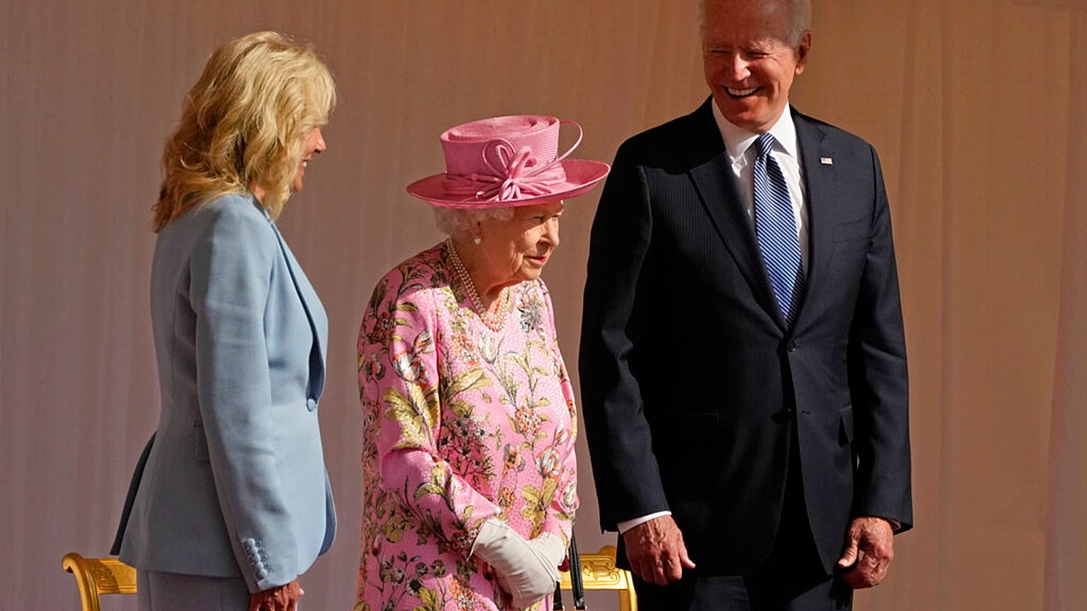 II. Erzsébet Joe Bident és Dr. Jill Bident fogadta Windsorban 
