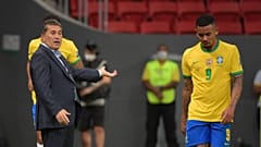 Treinador português pouco pôde fazer para contrariar a supremacia dos anfitriões