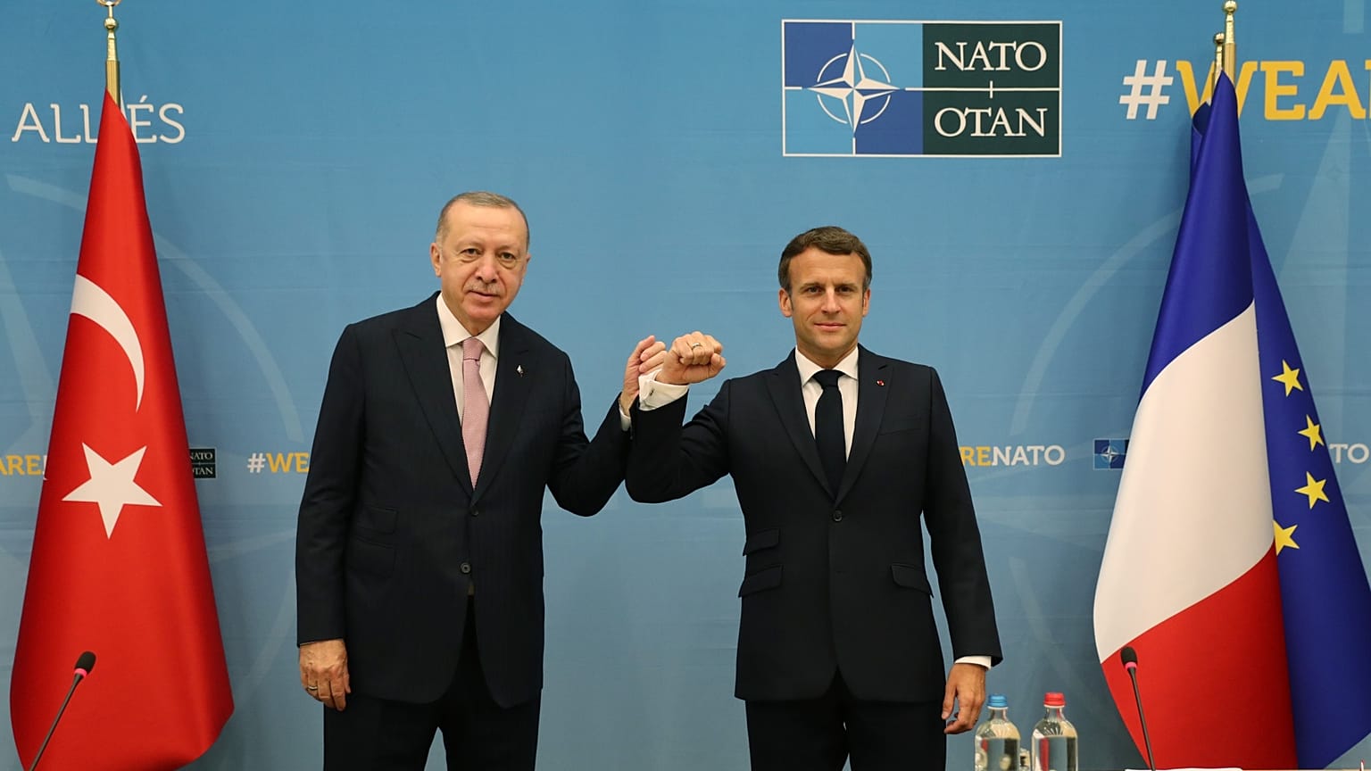 Macron ve Erdoğan NATO Zirvesi öncesi bir araya geldi