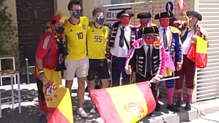 Los aficionados de ambas selecciones celebraron el prepartido en los bares de Sevilla
