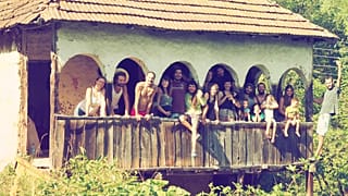 La famille "Walking by the Earth"