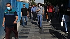 عکسی از زندگی عادی در نزدیکی بازار تهران