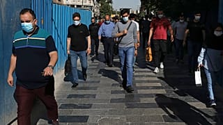 عکسی از زندگی عادی در نزدیکی بازار تهران