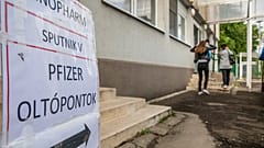 A 12 és 15 év közöttiek a Pfizer oltását kapják