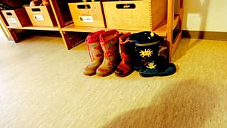 Gummistiefel in einem Kinderarten in Duisburg, 03.02.2009