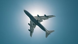 Traditional aircraft are big CO2 emitters, but decarbonising air travel is no easy task. 