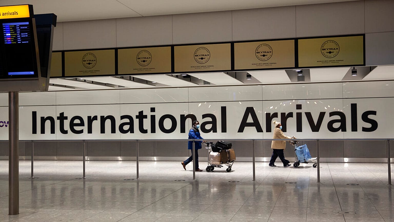 Ankommende Fluggäste am Flughafen London Heathrow, 26.01.2021