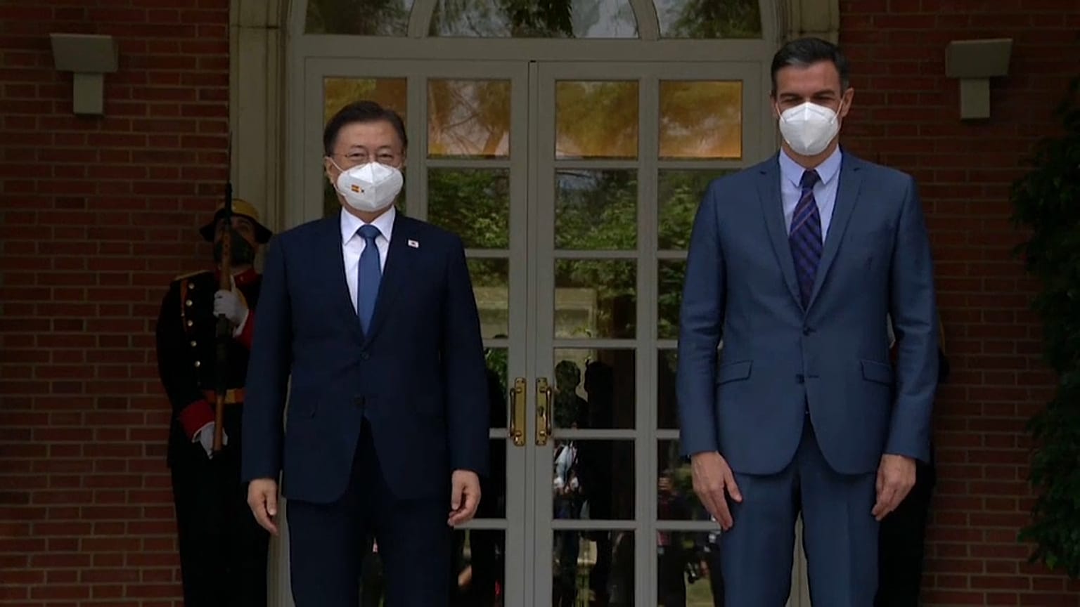 Moon Jae In y Pedro Sánchez, en Moncloa